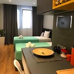 Apartment Air - Cosy Near Center Garden 1gbwifi Tirana